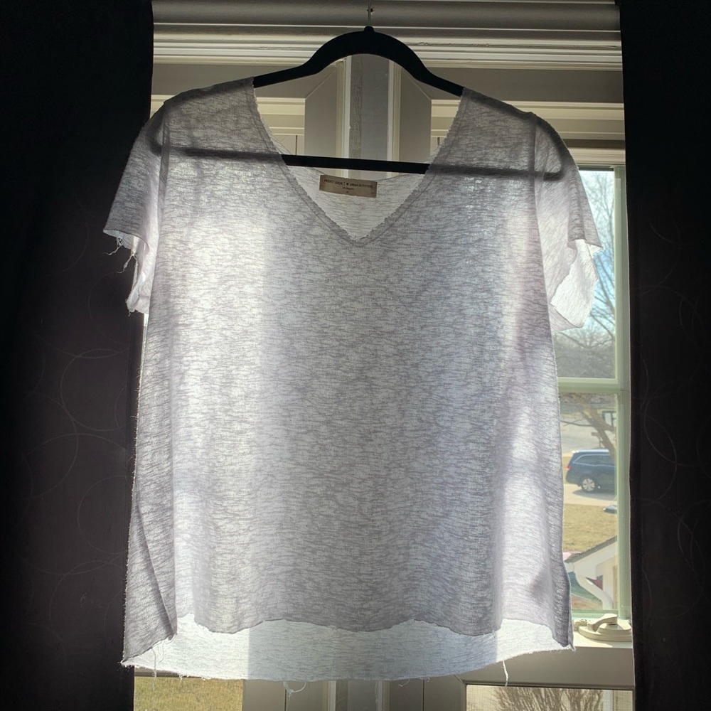 White crop tee